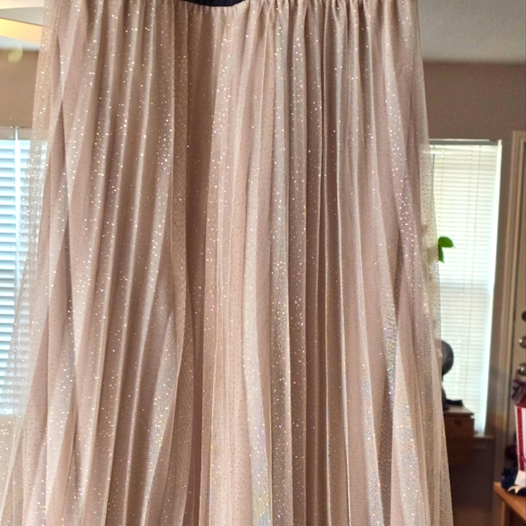 Beautiful long dress black and beige gold size S New with Tag - Picture 4 of 8